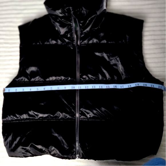 Wild Fable Black Puffer Vest L Shiny Quilted Zip Front Sleeveless Jacket - Picture 7 of 8